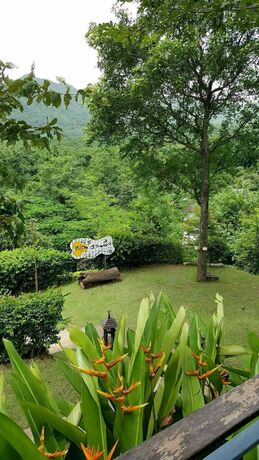 Imagen de la habitación del Hotel Baan Phuchalianglom. Foto 18