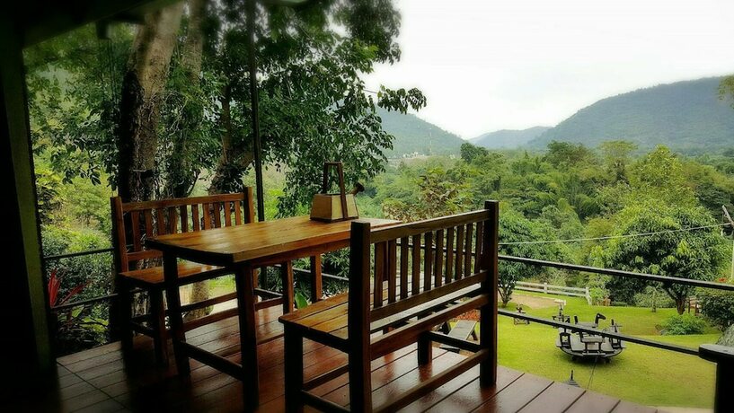 Imagen de la habitación del Hotel Baan Phuchalianglom. Foto 19