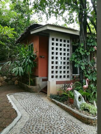 Imagen de la habitación del Hotel Baan Phuchalianglom. Foto 22