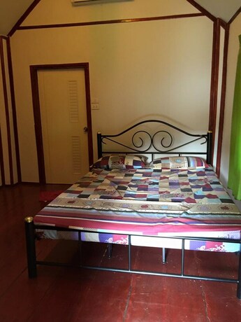 Imagen de la habitación del Hotel Baan Phukaotoknam Resort. Foto 19