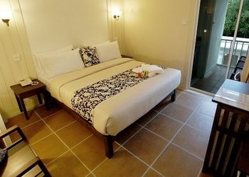 Imagen de la piscina del Hotel Baan Pimpisa Bangsaray. Foto 14