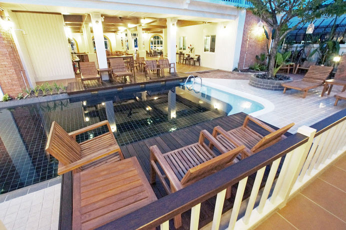 Imagen de la piscina del Hotel Baan Pimpisa Bangsaray. Foto 15