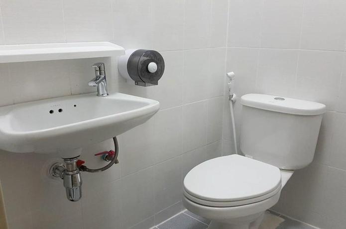 Imagen de la habitación del Hotel Baan Pinklao. Foto 15