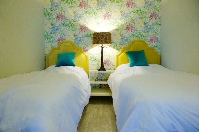 Imagen general del Hotel Baan Plai Haad Beachfront Condominium. Foto 3