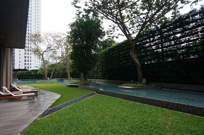 Imagen general del Hotel Baan Plai Haad Beachfront Condominium. Foto 11