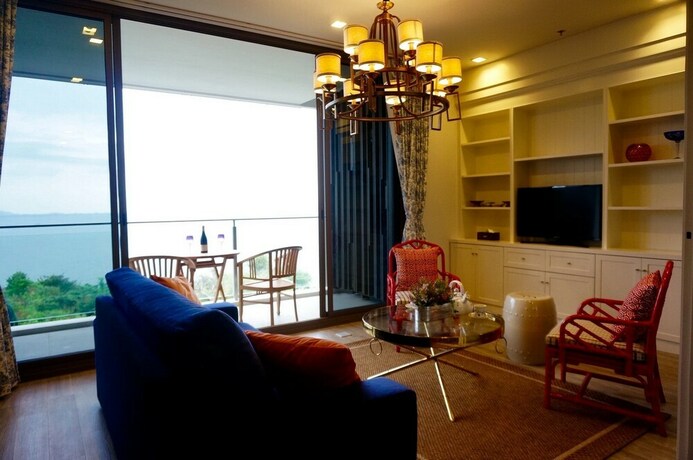 Imagen de la habitación del Hotel Baan Plai Haad Beachfront Condominium. Foto 22