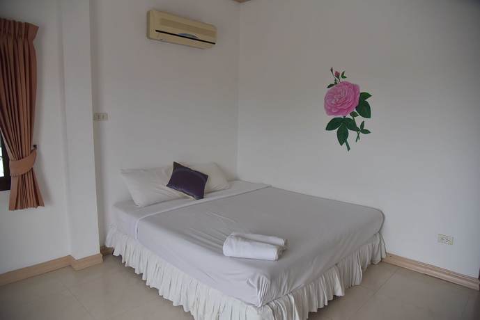 Imagen de la habitación del Hotel Baan P'mike Resort Pranburi. Foto 3