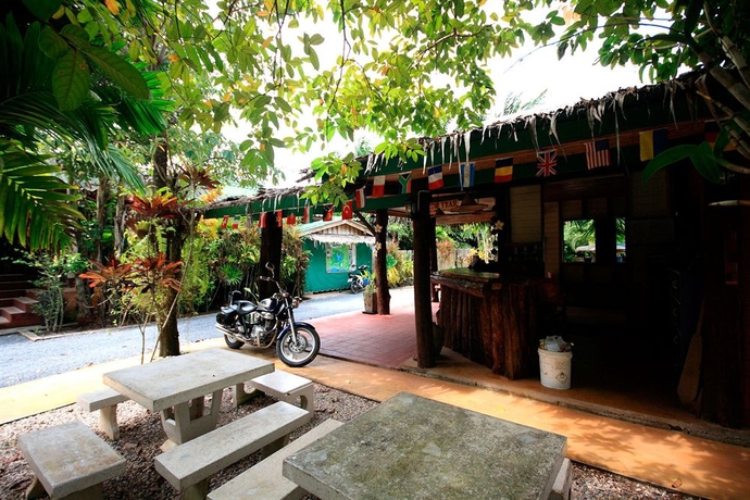 Imagen de los exteriores del Hotel Baan Po Ngam Resort. Foto 12