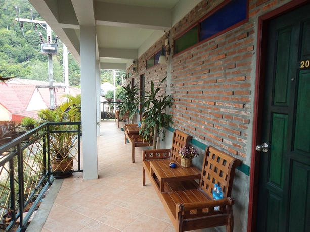 Imagen de los exteriores del Hotel Baan Por Jai. Foto 16