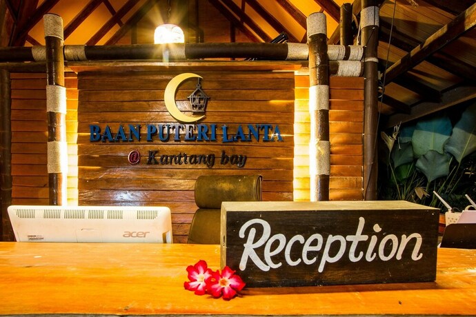 Imagen de los interiores del Hotel Baan Puteri Lanta Villa. Foto 39