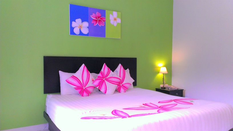 Imagen de la piscina del Hotel Baan Rabiang Talay. Foto 15