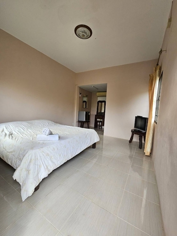 Imagen de la habitación del Hotel Baan Rai Somkiat Homestay. Foto 5