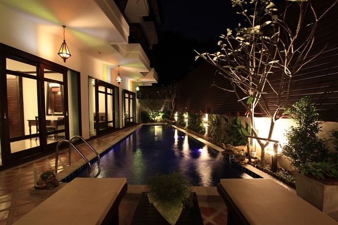 Imagen de la piscina del Hotel Baan Ratchiangsaen. Foto 15