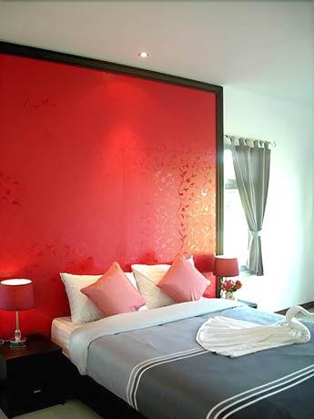 Imagen de los interiores del Hotel Baan Rim Klong Resort. Foto 19