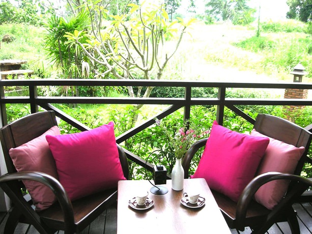 Imagen de la habitación del Hotel Baan Rim Klong Resort. Foto 15