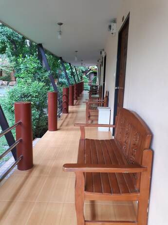 Imagen general del Hotel Baan Rimnam Resort. Foto 11