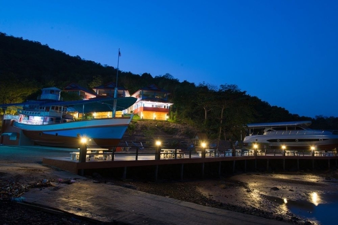 Imagen de los exteriores del Hotel Baan Rua Resort. Foto 16