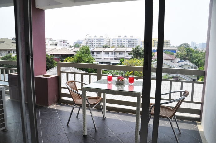 Imagen de los exteriores del Hotel Baan Sabai Rama Iv, Bangkok. Foto 9