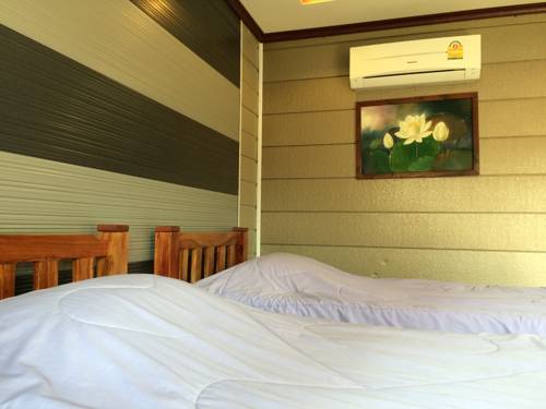 Imagen de la habitación del Hotel Baan Sabuy Jung. Foto 9