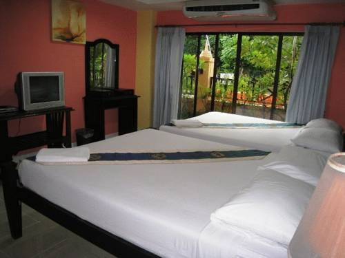 Imagen de la habitación del Hotel Baan Sang Chan. Foto 3