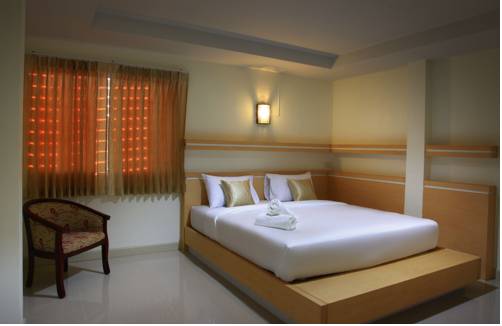 Imagen de la habitación del Hotel Baan Sanpoom. Foto 16
