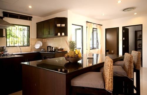 Imagen general del Hotel Baan Santhiya Private Pool Villas. Foto 9