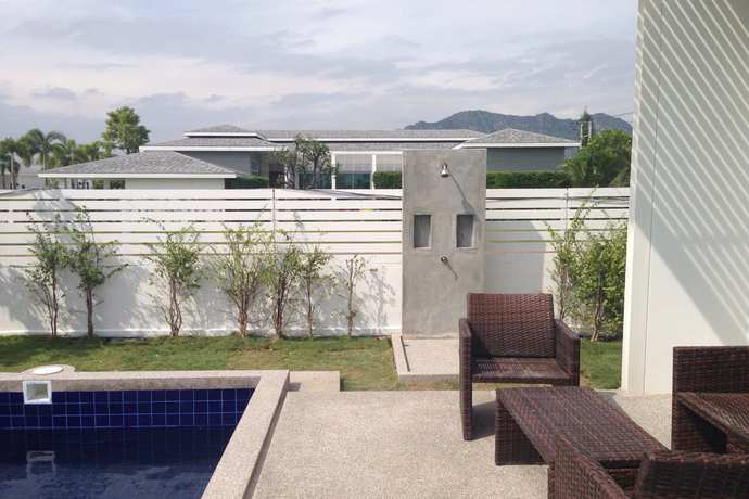 Imagen de la habitación del Hotel Baan Sarinya Pool Villa. Foto 5