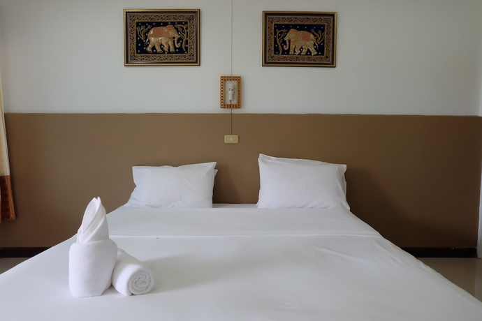 Imagen de la habitación del Hotel Baan Saui Resort. Foto 5