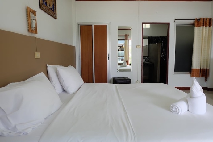 Imagen de la habitación del Hotel Baan Saui Resort. Foto 10