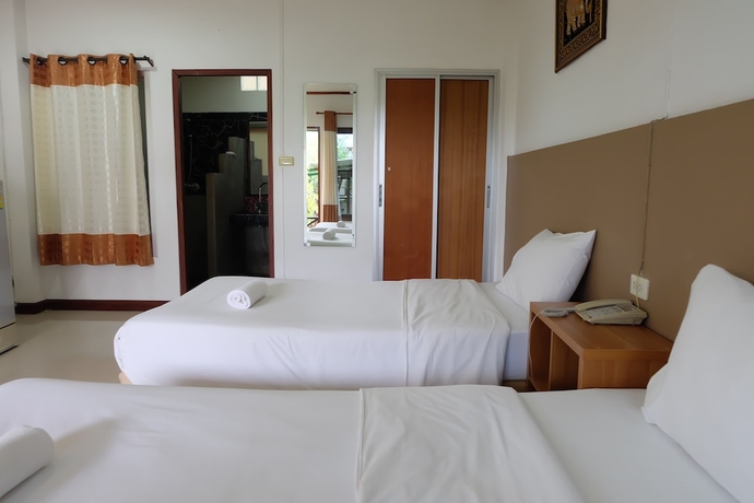Imagen de la habitación del Hotel Baan Saui Resort. Foto 12