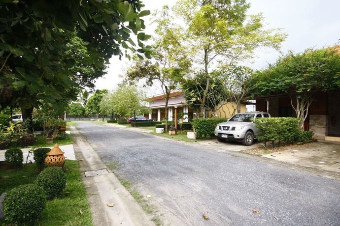 Imagen de la habitación del Hotel Baan Sila. Foto 16