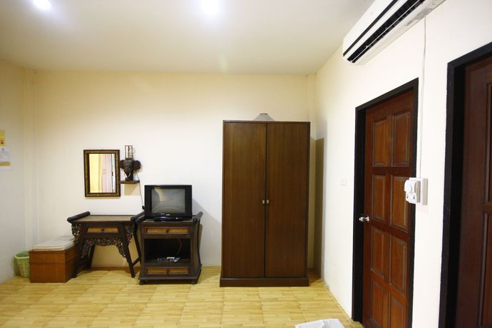 Imagen de los exteriores del Hotel Baan Sila. Foto 17