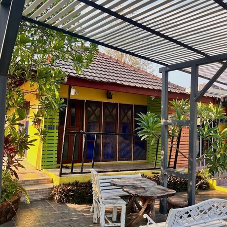 Imagen de la habitación del Hotel Baan Siri Mukdahan. Foto 11