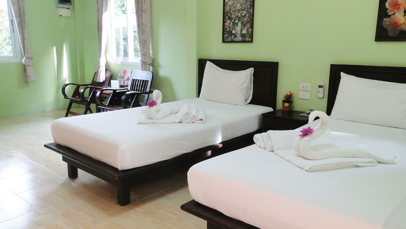 Imagen de la habitación del Hotel Baan Suan Chong Khao Resort. Foto 9