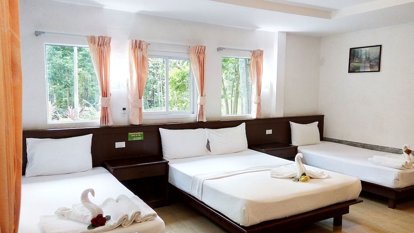 Imagen de la habitación del Hotel Baan Suan Chong Khao Resort. Foto 11