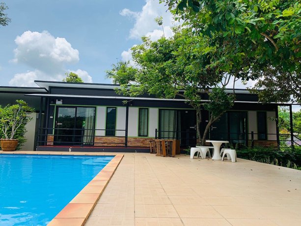 Imagen de la habitación del Hotel Baan Suan Khun Yaiy Nakhon Nayok. Foto 14