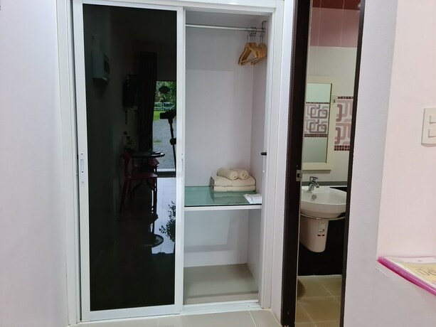 Imagen de la habitación del Hotel Baan Suan Meetang Resort. Foto 34