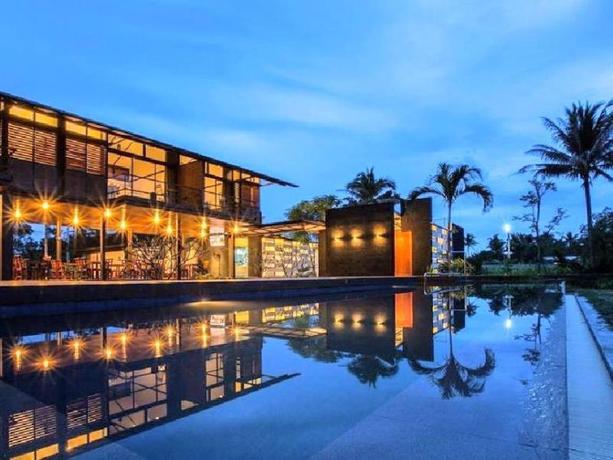 Imagen de la piscina del Hotel Baan Suan Mook. Foto 6