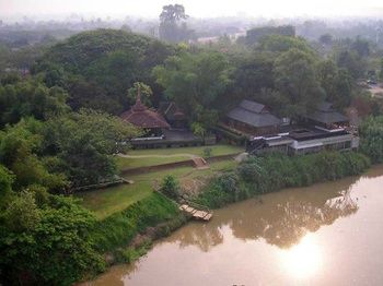 Imagen de los exteriores del Hotel Baan Suan Residence. Foto 11