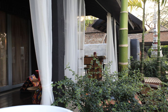 Imagen del bar/restaurante del Hotel Baan Suan Residence. Foto 3