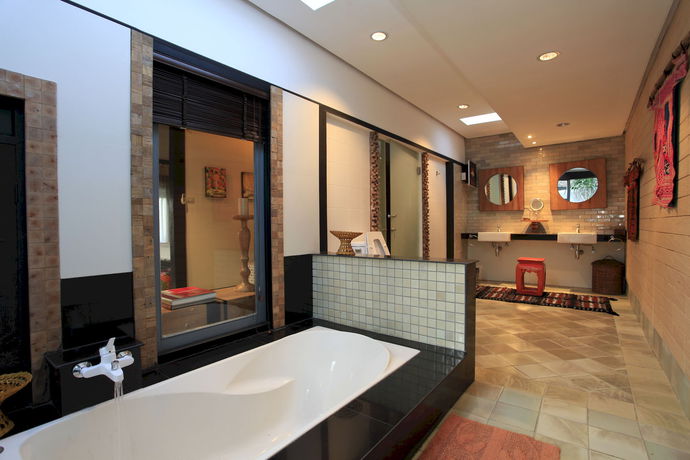Imagen de la habitación del Hotel Baan Suan Residence. Foto 9
