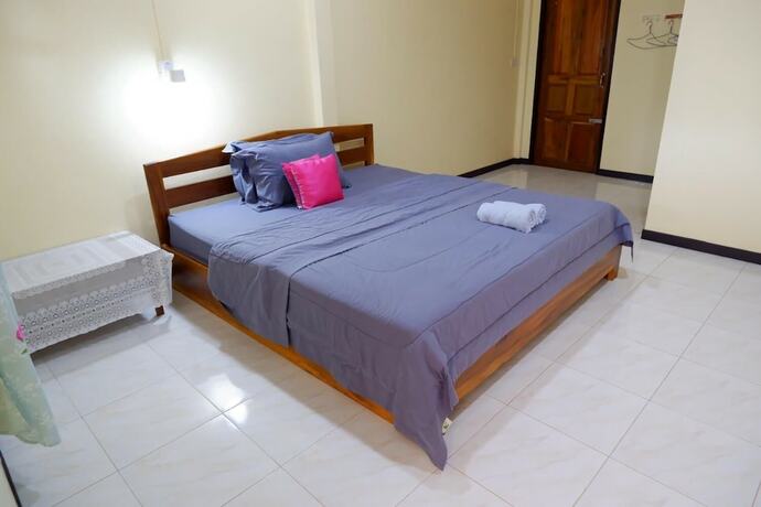 Imagen de la habitación del Hotel Baan Suan Resort. Foto 8