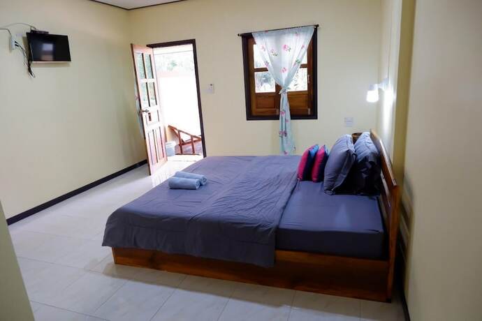 Imagen de la habitación del Hotel Baan Suan Resort. Foto 9