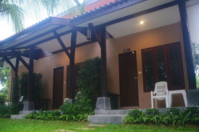 Imagen de los exteriores del Hotel Baan Suan Rim Klong. Foto 7