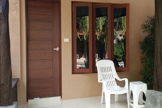 Imagen de los exteriores del Hotel Baan Suan Rim Klong. Foto 9