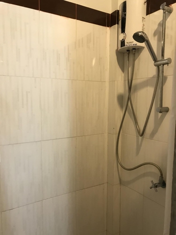 Imagen de la habitación del Hotel Baan Suan Rim Klong. Foto 5