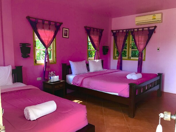 Imagen de la habitación del Hotel Baan Suan Rojjana. Foto 28