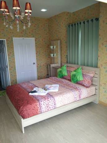 Imagen de la habitación del Hotel Baan Suan Siriphon Resort Khon Kaen. Foto 14