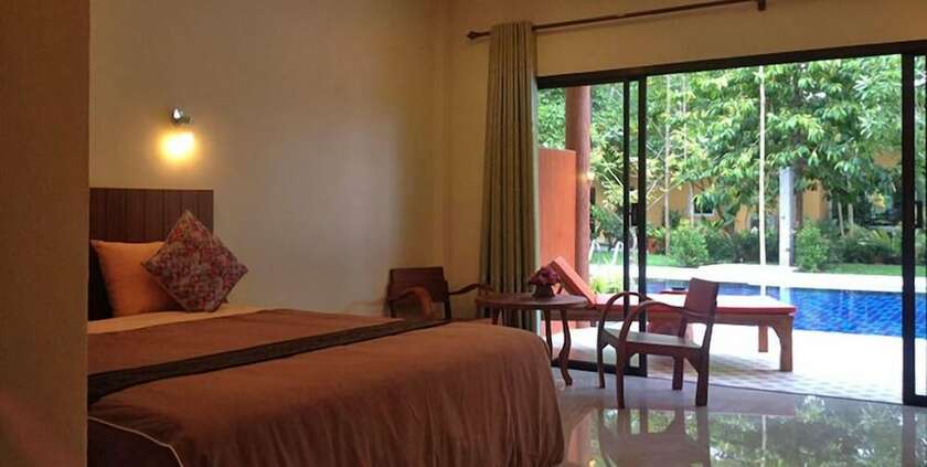 Imagen de la habitación del Hotel Baan Suan Villas Resort. Foto 13