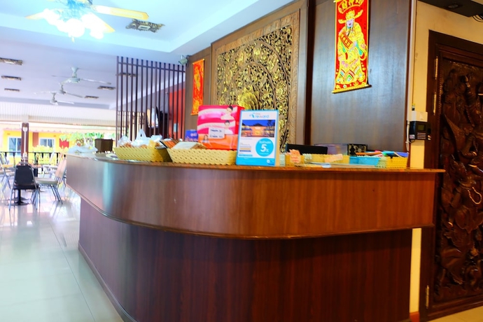 Imagen de los interiores del Hotel Baan Suanphet Resort. Foto 18